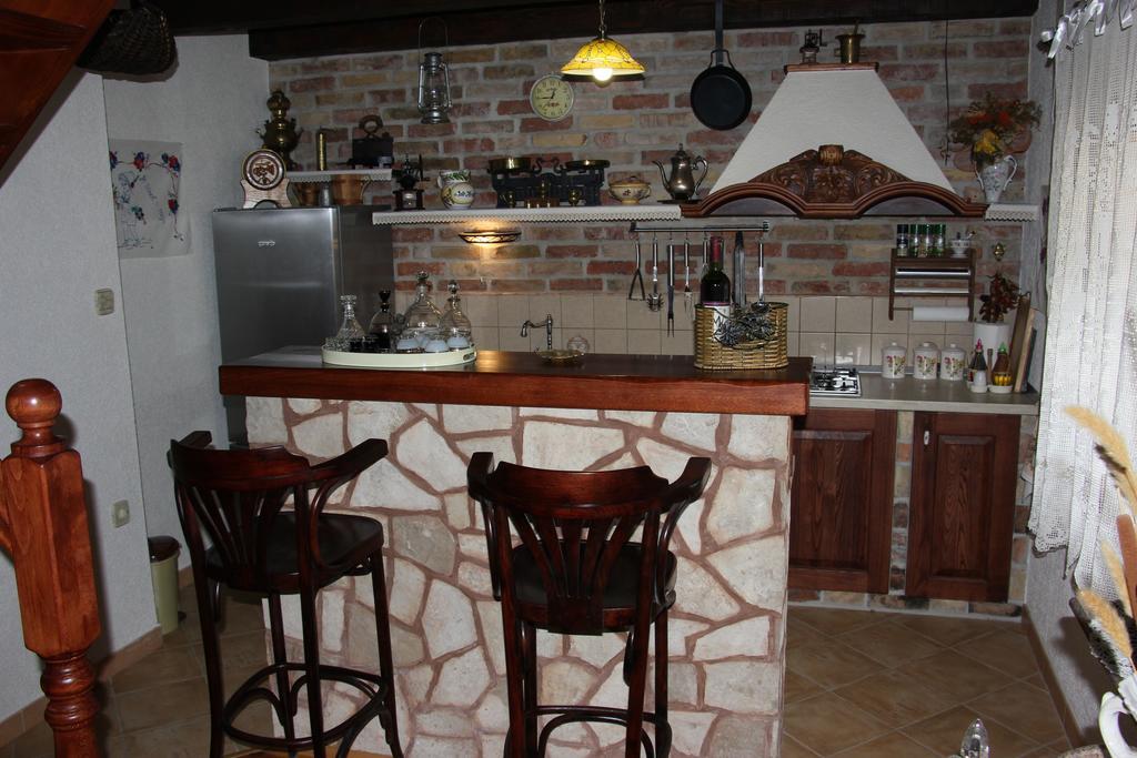 Holiday Home Zavala เคล็ค ภายนอก รูปภาพ