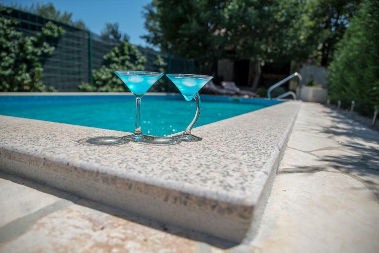 Holiday Home Zavala เคล็ค ภายนอก รูปภาพ